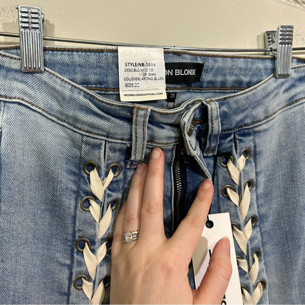 Neon Blonde Tu Jean Everblue Mid Rise Skinny Lace Front Denim NWT Size 25 - Picture 4 of 10
